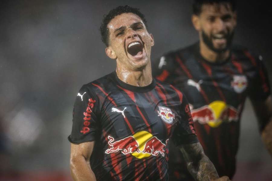 O Bragantino bateu o Atlético-MG jogando em sua casa