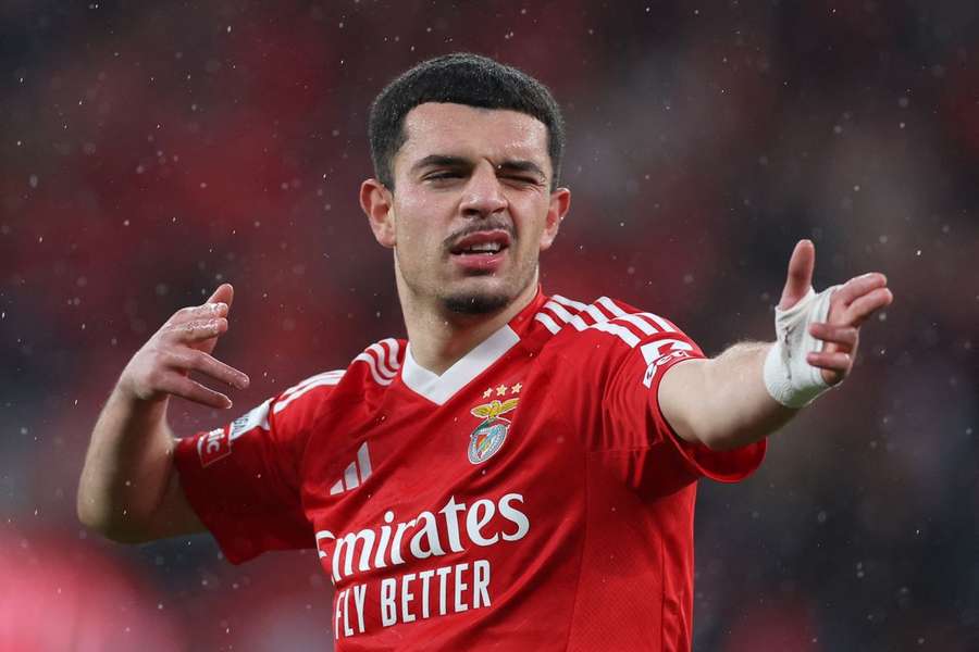 Amdouni dispensado da seleção