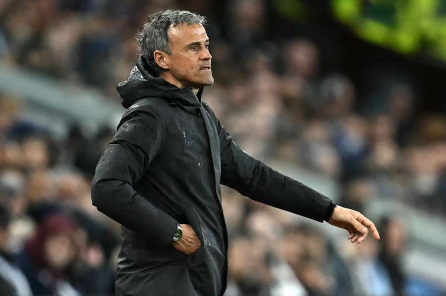 Luis Enrique à Villa Park.