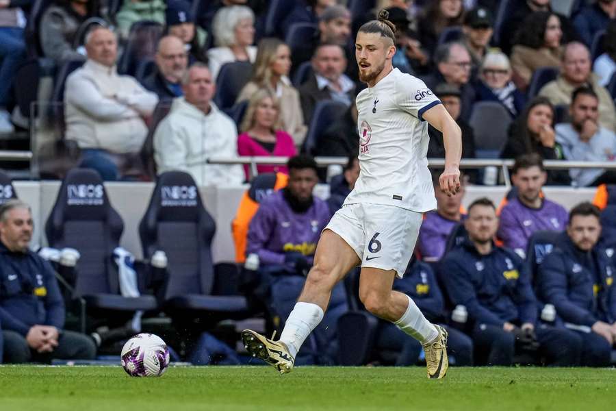 Radu Drăgușin a fost introdus pe teren în minutul 75