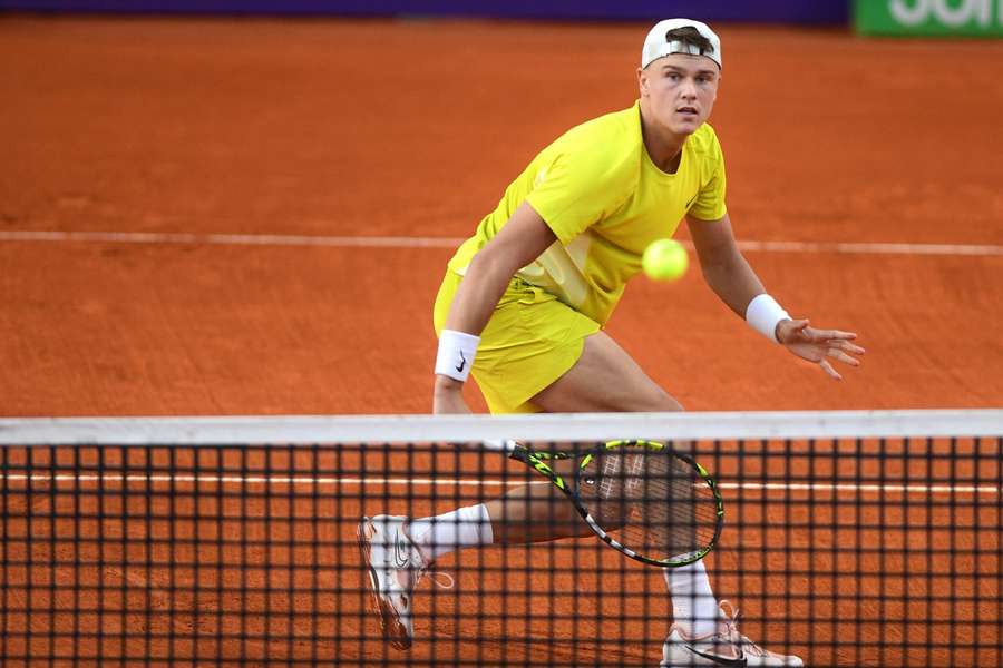 Rune face big stars on his favorite surface in Monte Carlo