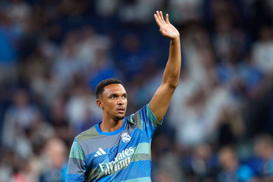 La blessure d’Alexander-Arnold révélée, il pourrait manquer le retour face à Liverpool dans quelques semaines