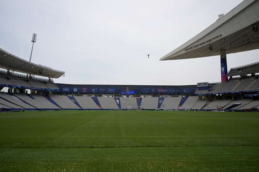 Atatürk Olympic Stadium - widok na południowy łuk