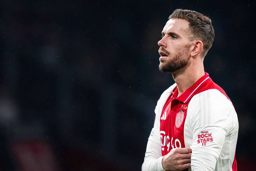 Jordan Henderson was not wearing the captain's armband against Galatasaray