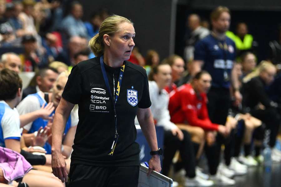 Helle Thomsen waves goodbye to CSM Bucuresti