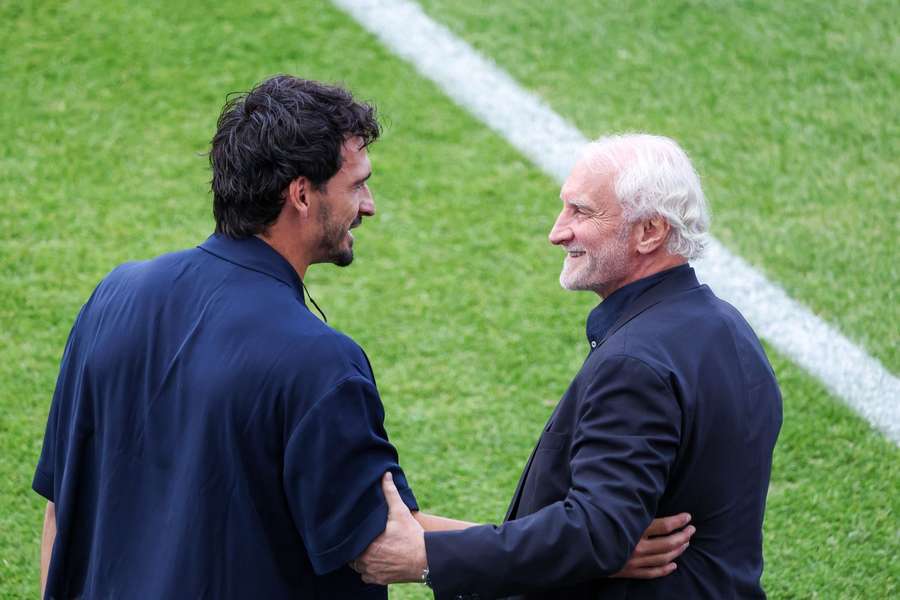Völler (r.) nimmt die Weltmeister um Hummels in die Pflicht Völler (r.) nimmt die Weltmeister um Hummels in die Pflicht