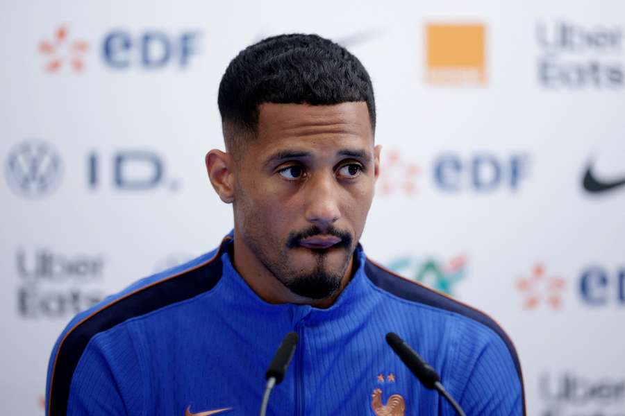 Saliba revelou dor nas costas na Copa do Mundo