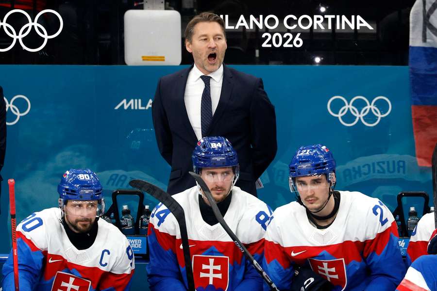 Na slovenskej striedačke spokojnosť nebola. Na slovenskej striedačke spokojnosť nebola.