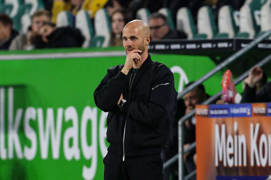 Simoni steht nach dem schwachen Saisonstart in der Kritik Simoni steht nach dem schwachen Saisonstart in der Kritik