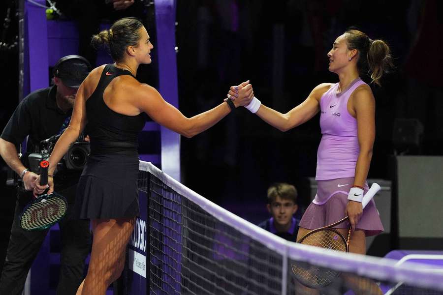 Sabalenka and Zheng shake hands