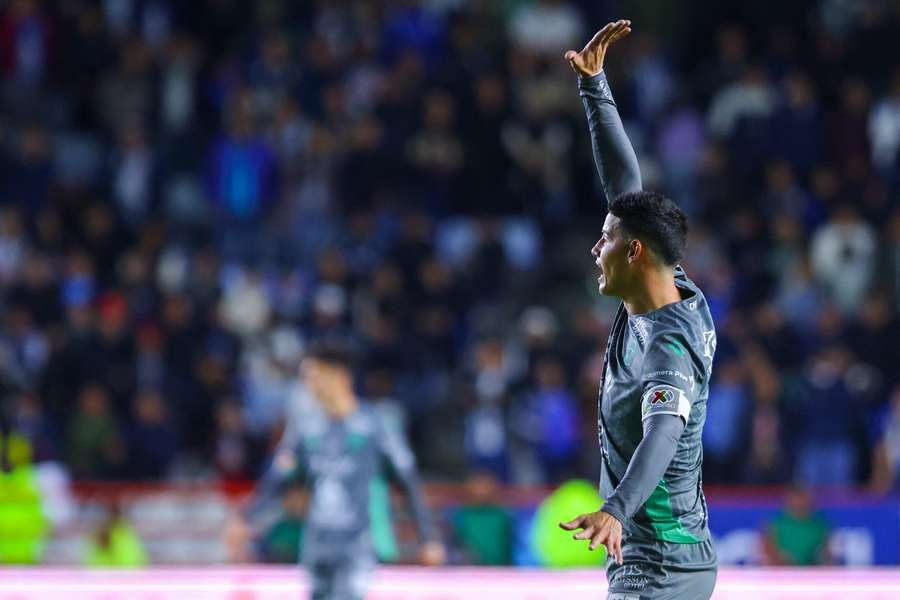 James Rodríguez ejerce de líder en León.