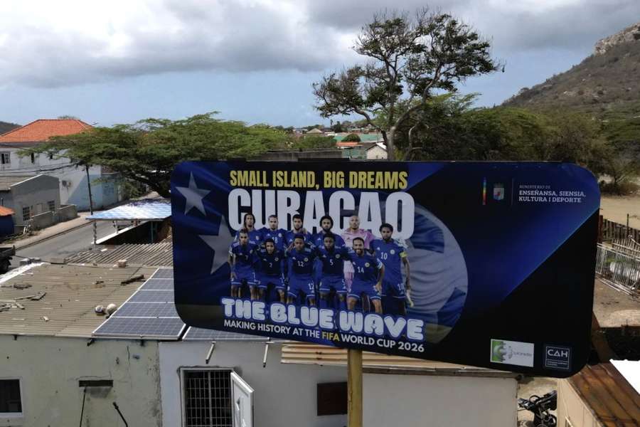 Reklamní banner Curacaa ke světovému šampionátu.