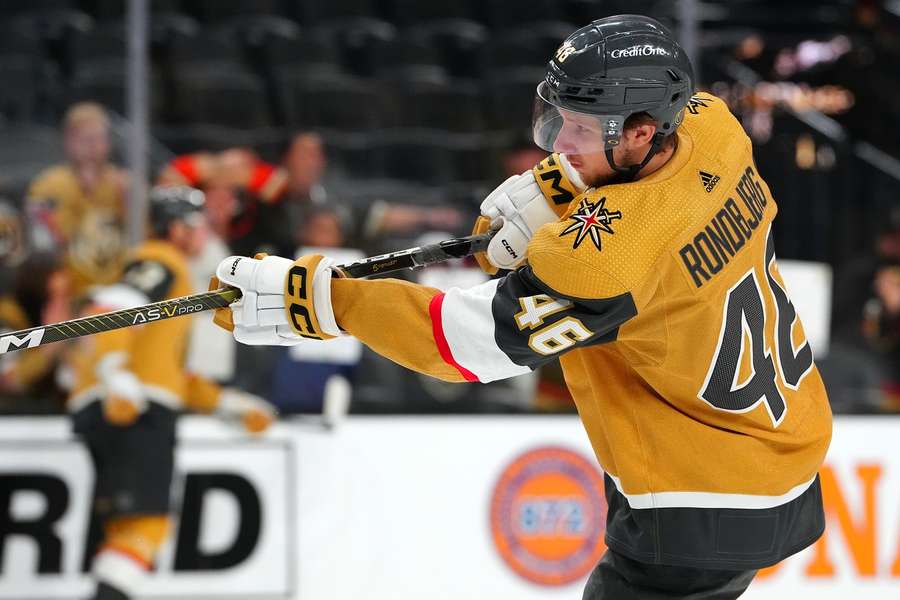 Jonas Røndbjerg debuterede i NHL tilbage i oktober 2021.