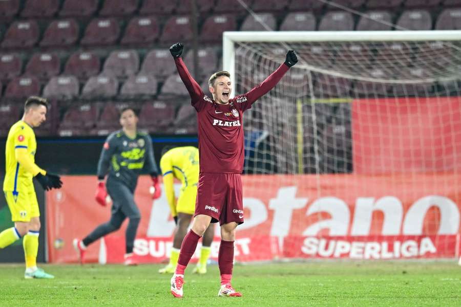 Louis Munteanu este golgheterul Superligii cu 19 goluri