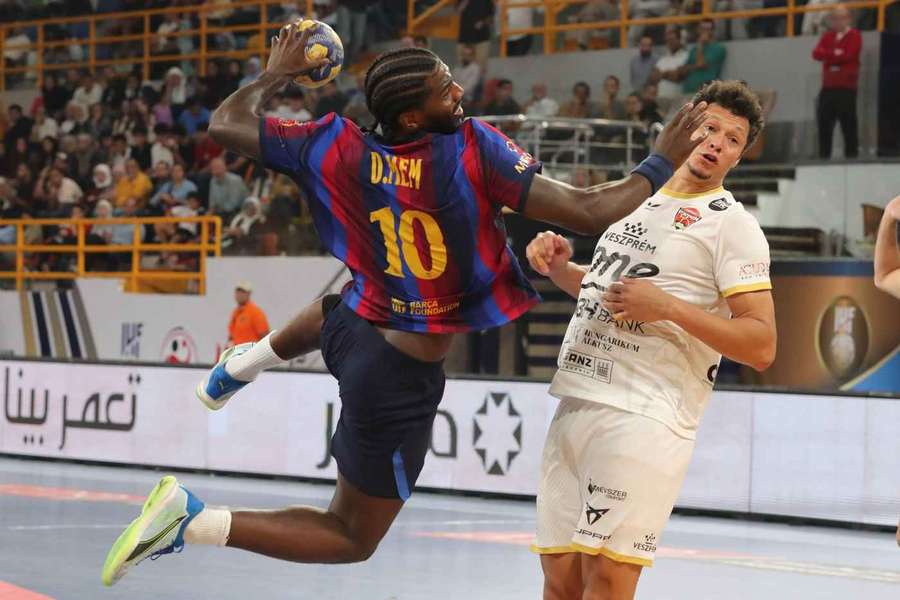 CS Dinamo Bucureşti, învinsă de Barca