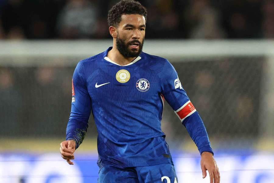 Chelsea boss Rosenior allays James injury fears