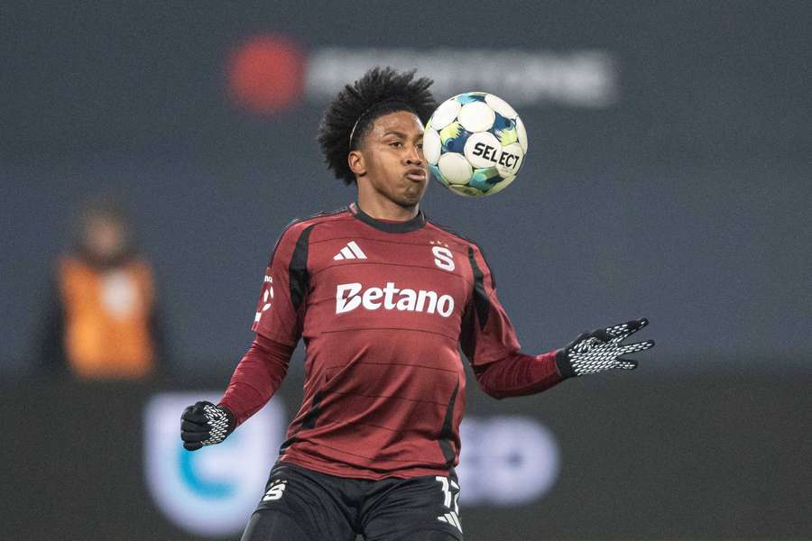 Ekvádorský reprezentant Angelo Preciado odchází ze SpartY.