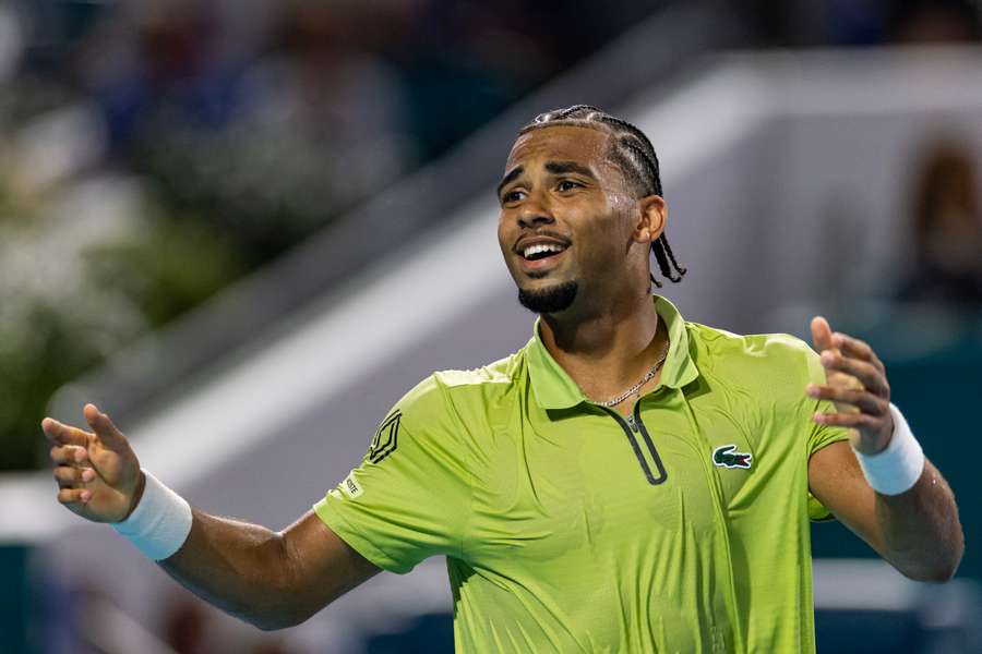 Arthur Fils sigue adelante en Miami