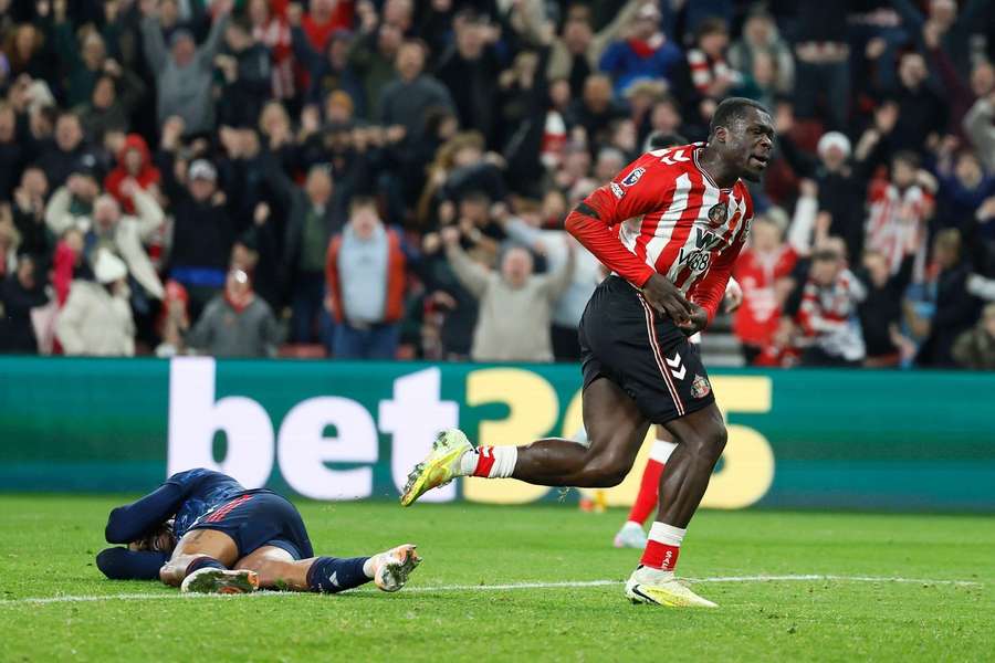 Sunderland boss Le Bris: We're now seeing Brobbey improvements