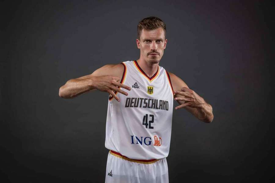 Alex Mumbru nominiert natürlich auch Andreas Obst.