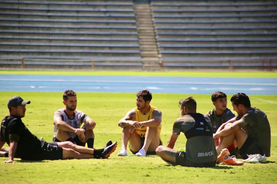 Albert Ballesteros dirigiendo un entrenamiento Albert Ballesteros dirigiendo un entrenamiento