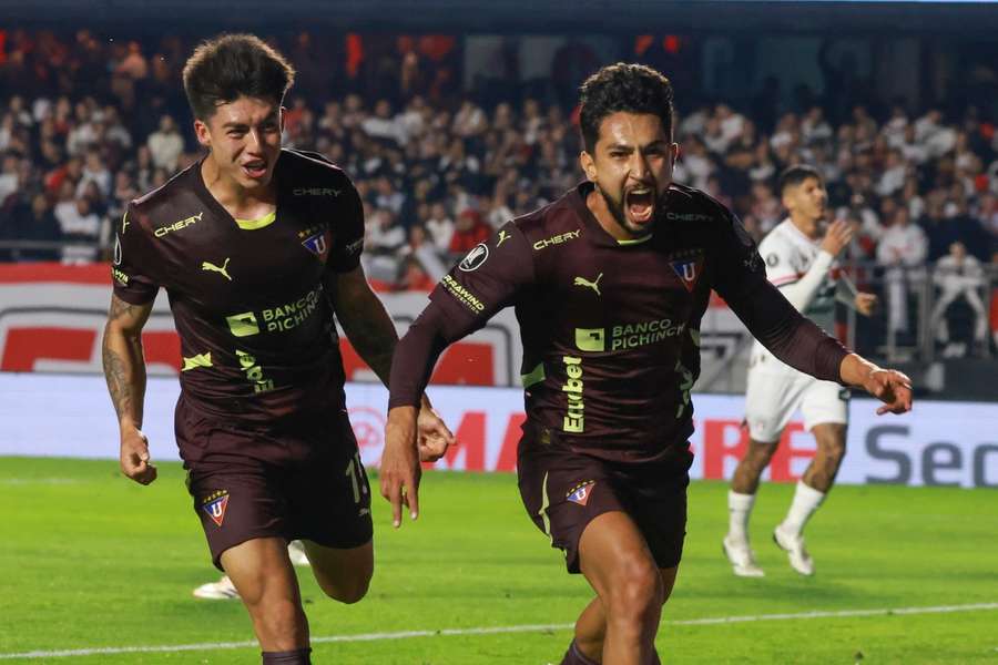 LDU eliminou São Paulo no MorumBis