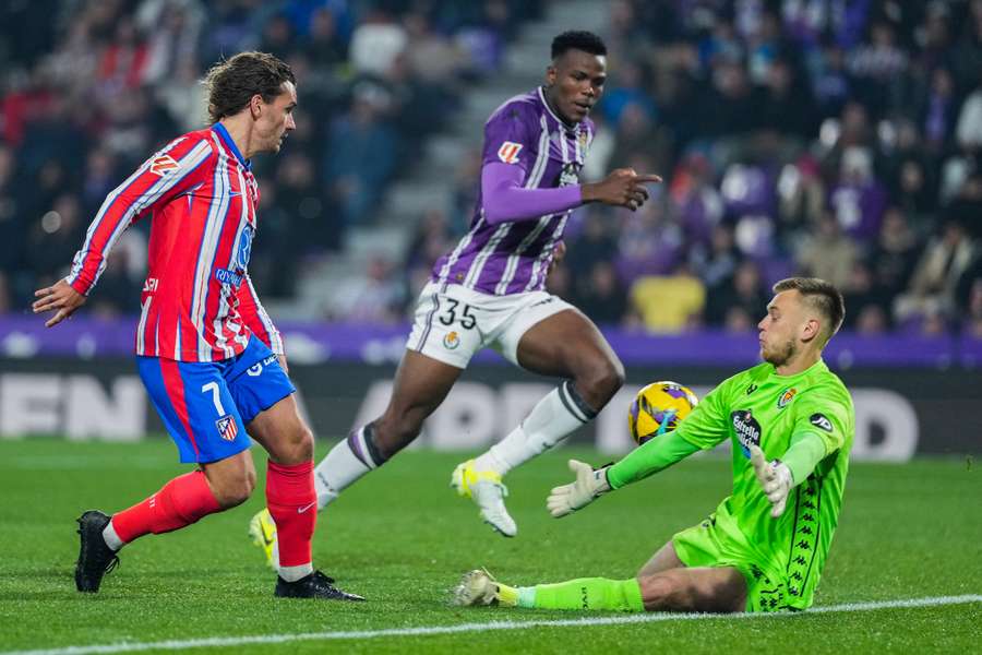 Griezmann bate a Hein en el partido de ida