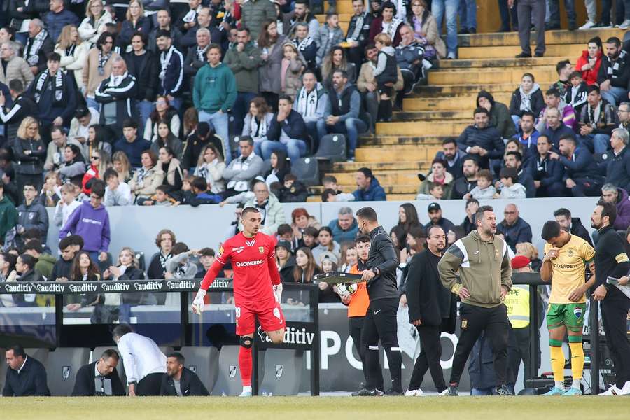 Vekic foi lançado no jogo com o Vitória de Guimarães após a expulsão com Marafona