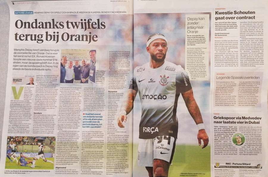 O Memphis estampando o Timão em página dupla do jornal AD O Memphis estampando o Timão em página dupla do jornal AD