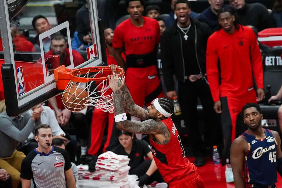 Toronto potiahol ziskom 37 bodov krídelník Ingram.