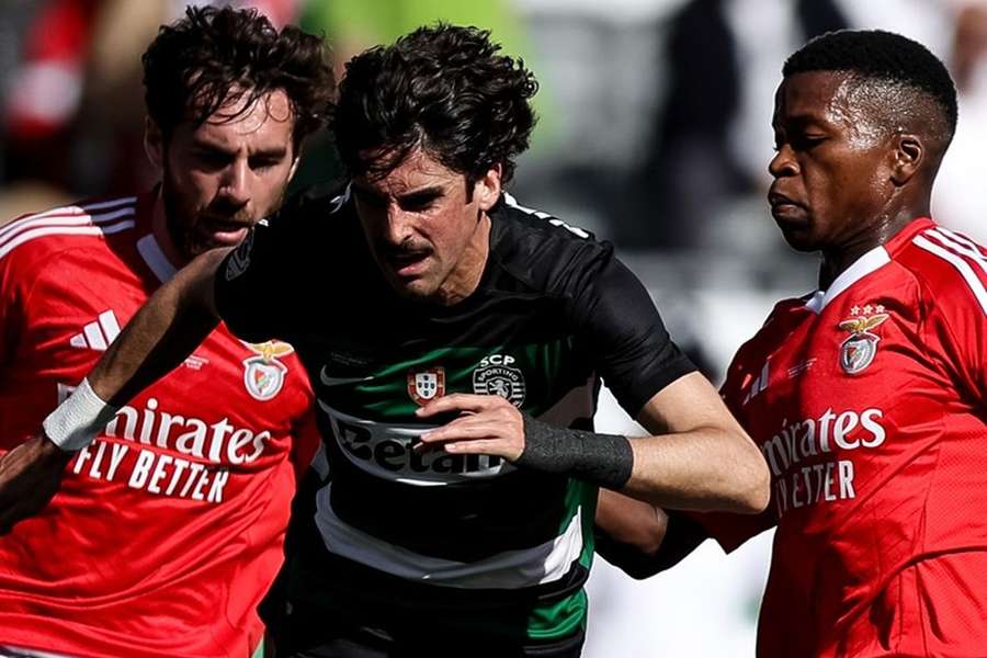 Trincão passa por Kokçu e Florentino na final da Taça de Portugal