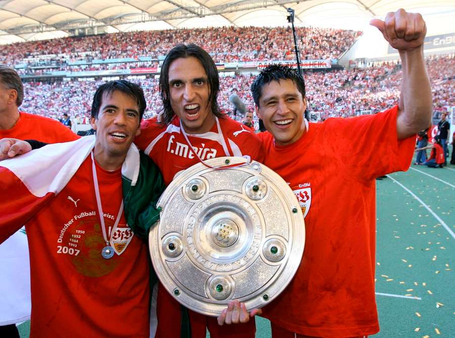 Fernando Meira (centre), Pavel Pardo (left) and Ricardo Osorio (right) celebrate after winning the title with Stuttgart in 2007 Fernando Meira (centre), Pavel Pardo (left) and Ricardo Osorio (right) celebrate after winning the title with Stuttgart in 2007