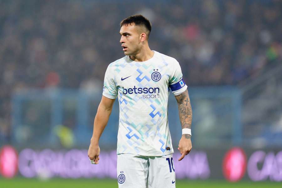 Lautaro Martínez si poranil sval v levém lýtku.