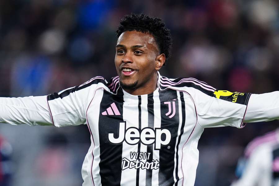 Juan Cabal rozhodl o výhře Juventusu nad Boloňou 1:0. Juan Cabal rozhodl o výhře Juventusu nad Boloňou 1:0.