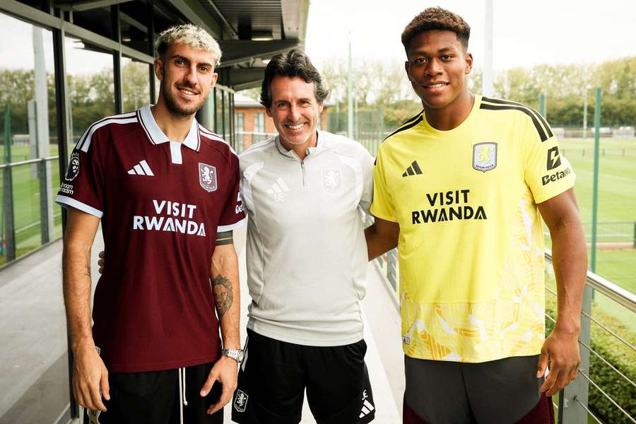 PŘESTUPY ONLINE: Depay i přes trable pokračuje v Brazílii. Aston Villa vítá dvojici posil PŘESTUPY ONLINE: Depay i přes trable pokračuje v Brazílii. Aston Villa vítá dvojici posil