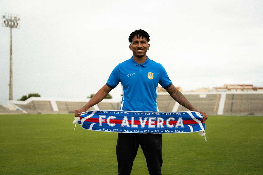 Léo Chú é o novo reforço do Alverca