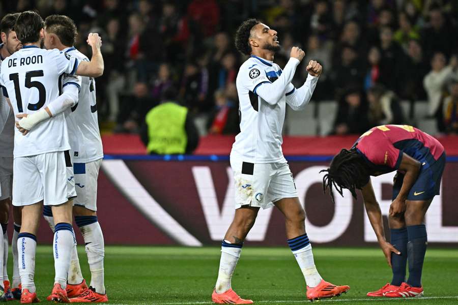 Ederson esulta per il gol segnato contro il Barcellona