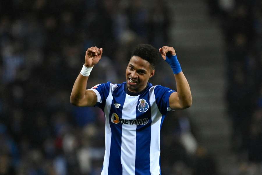 Wendell volta ao futebol brasileiro após 11 anos