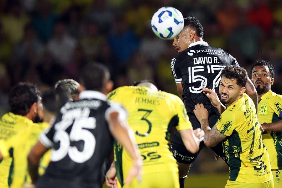 Mirassol e Botafogo fizeram um jogo truncado, mas o placar permaneceu inalterado Mirassol e Botafogo fizeram um jogo truncado, mas o placar permaneceu inalterado