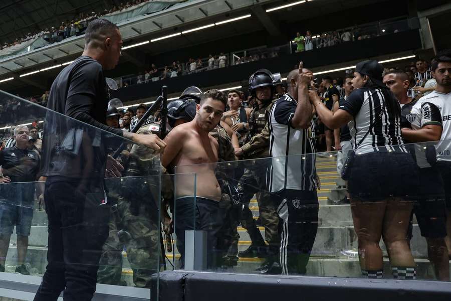 Torcedores do Atlético-MG foram detidos após o jogo