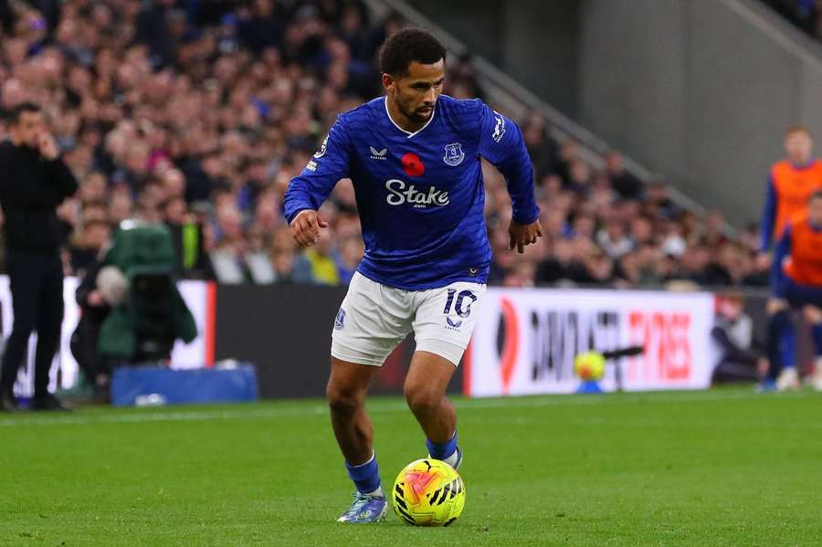 Everton midfielder Gueye: Ndiaye has Ballon d'Or potential