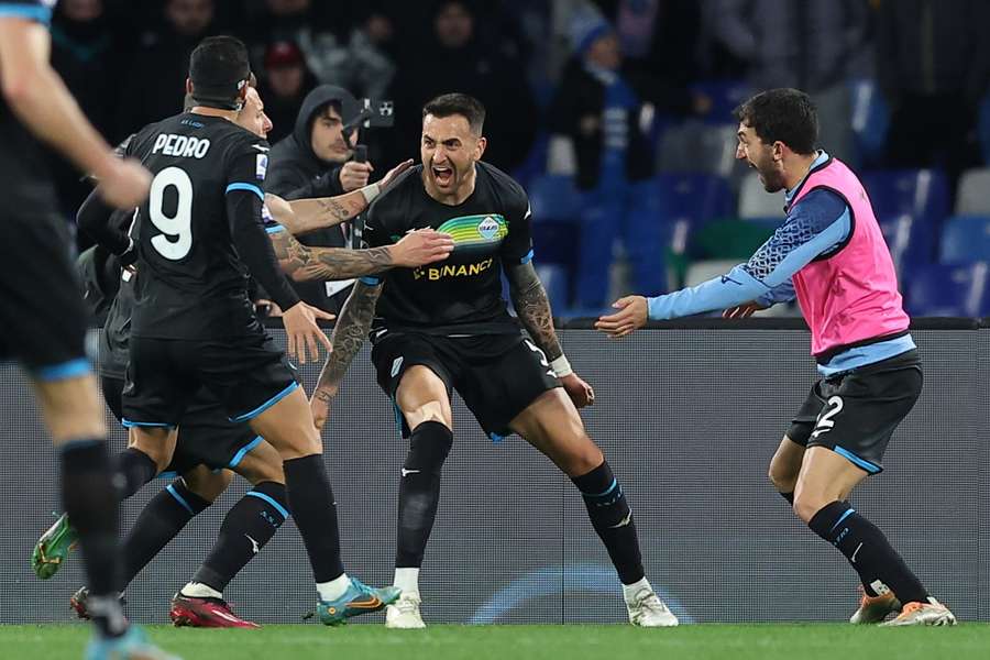 O jediný a zároveň víťazný gól Lazia sa postaral v strede radujúci sa Vecino.