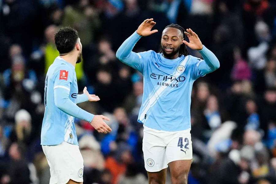 Semenyo na sua estreia com a camisola do Manchester City