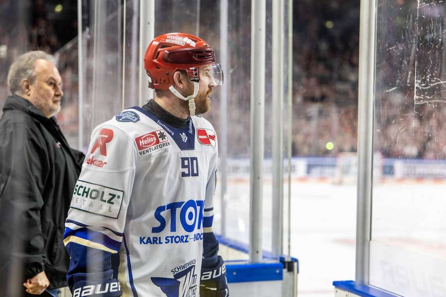 Tylor Spink auf der Strafbank