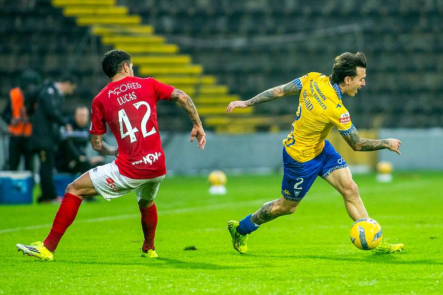 Santa Clara tem patrocínio dos Açores nas costas da camisola