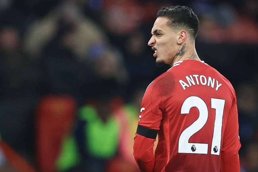 Brazilec Antony nebyl v Manchesteru United šťastný.