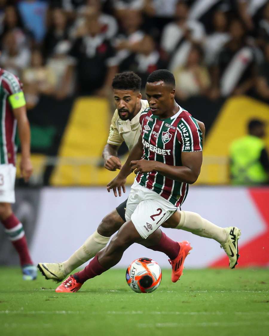Jhon Arias teve ótima atuação em Vasco 1x2 Fluminense Jhon Arias teve ótima atuação em Vasco 1x2 Fluminense