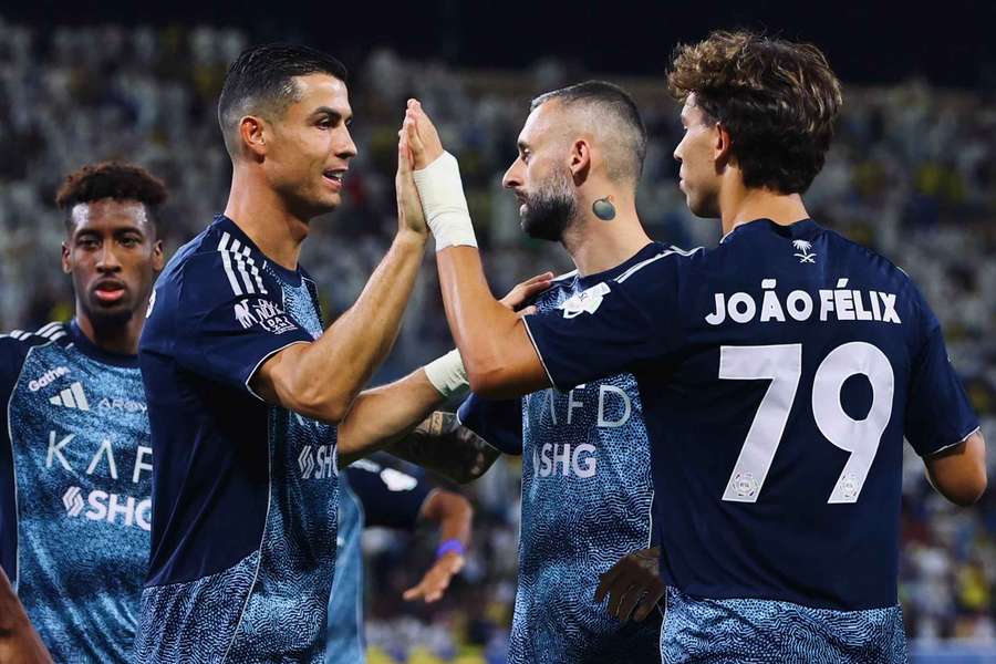 João Félix e Cristiano Ronaldo marcaram quatro dos cinco gols do duelo