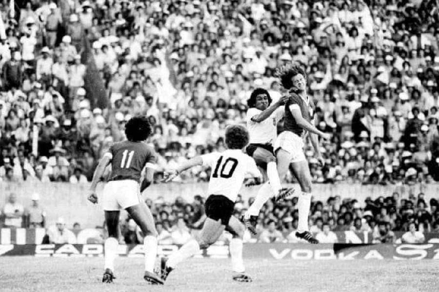 Registro da final do Brasileirão de 1976, vencida pelo Internacional