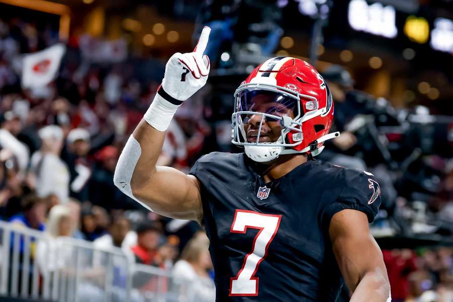 Falcons sign RB Bijan Robinson to three-year, $75 million extension Falcons sign RB Bijan Robinson to three-year, $75 million extension